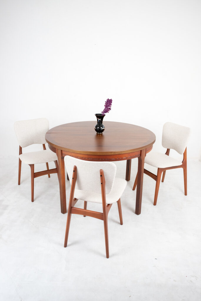 Extendable Teak Dining Table 