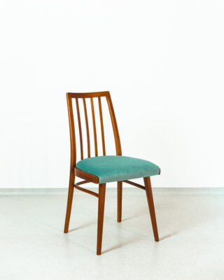 Restored Wooden 'TON' Chairs Set