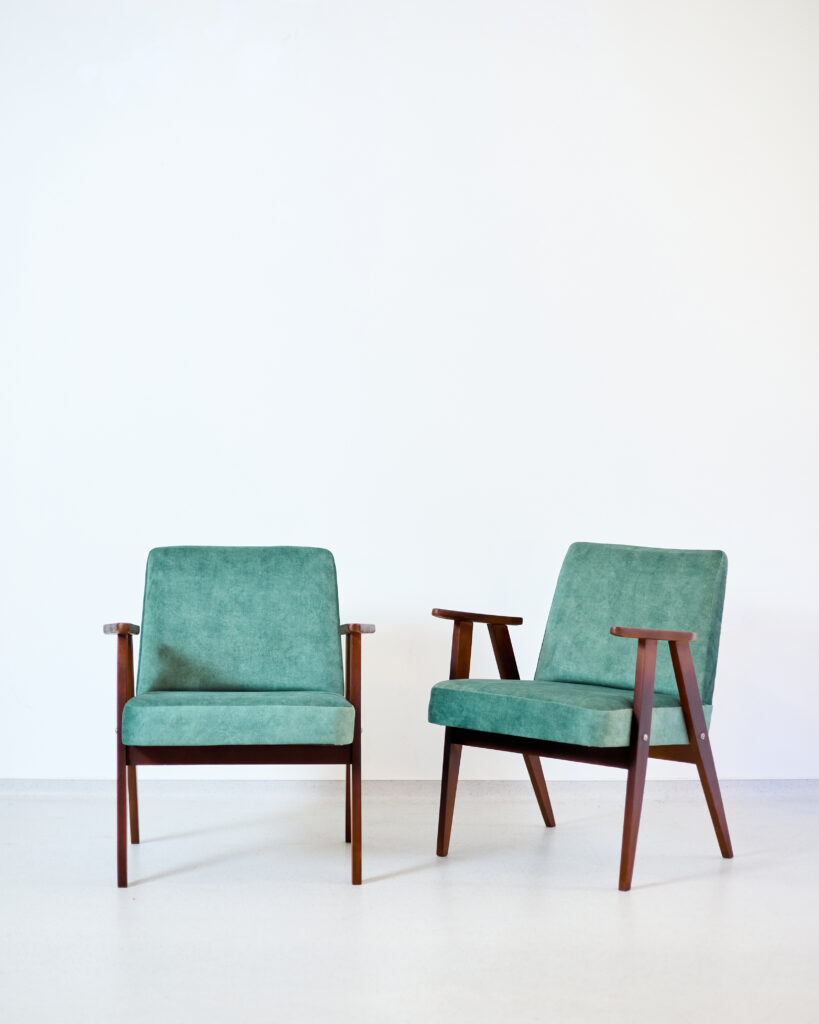 Restaurált Kis Méretű Karfás Fotelek