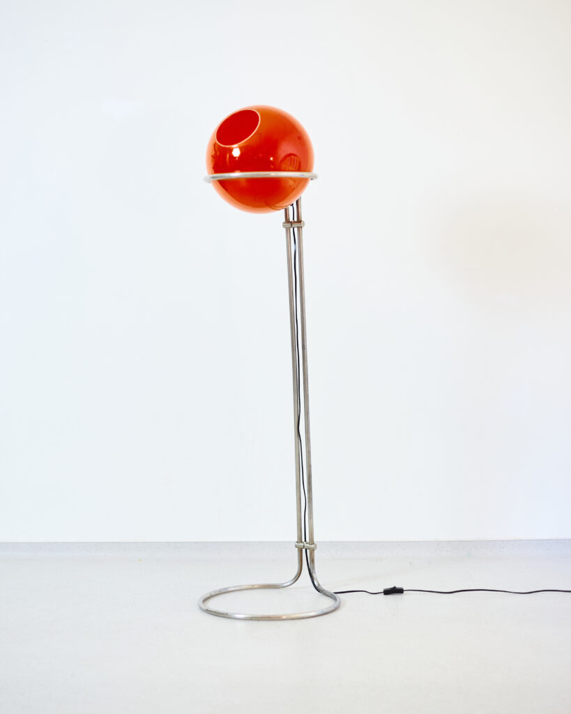 Untitled Session10864 Házi Tibor Króm Állólámpa Narancs Üvegbúrával