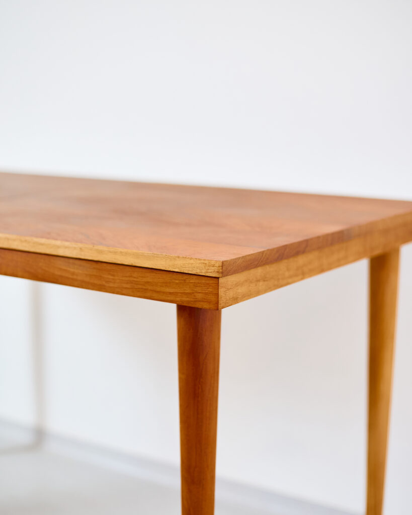 Restaurált Tatra Nabytok Bővíthető Dió Étkezőasztal