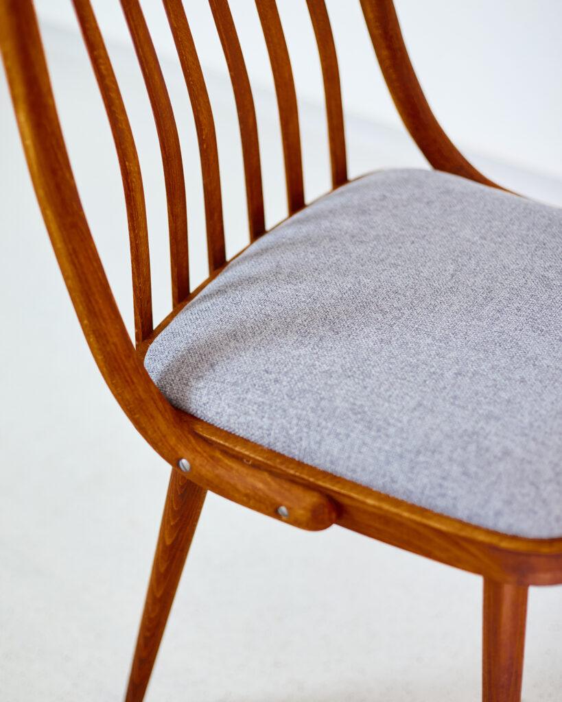 Gábriel Frigyes Restaurált Fa Székek Szettben