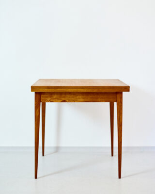 Duplájára Bővíthető Dió Étkezőasztal Restaurált