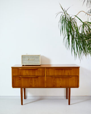 Gyönyörű Austinsuite Angol Teak Komód