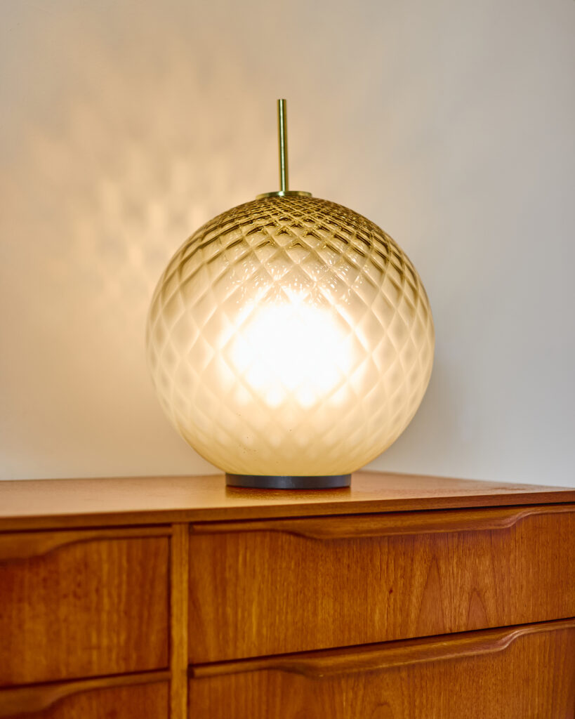 Ritka Muranoi Üveggömb Asztali Lámpa Réz Részekkel