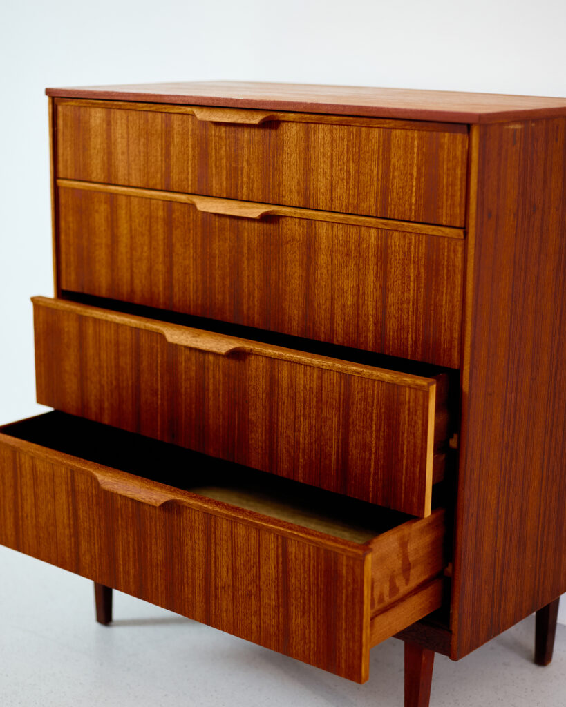 Austinsuite Angol Teakfa Fiókos Komód (restored)