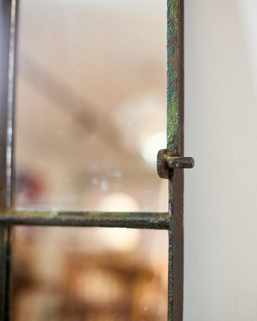 Vas Keretes Osztott Tükör