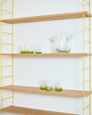 Felújított Sárga Polcrendszer 4 db Fa polccal