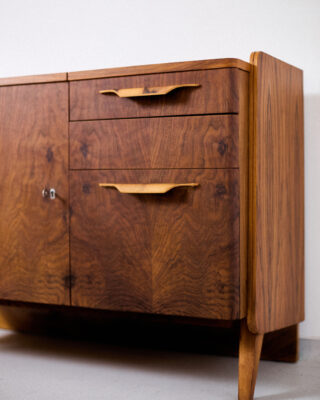 Untitled Session11281 Tatra Nabytok Restaruált Kis Dió Komód