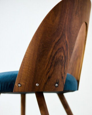 Antonin Suman Restaruált Szék Zöld Bútorszövettel