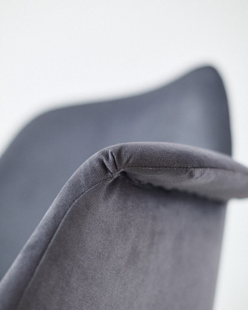 Untitled Session11449 Mid-Century Forgófotel