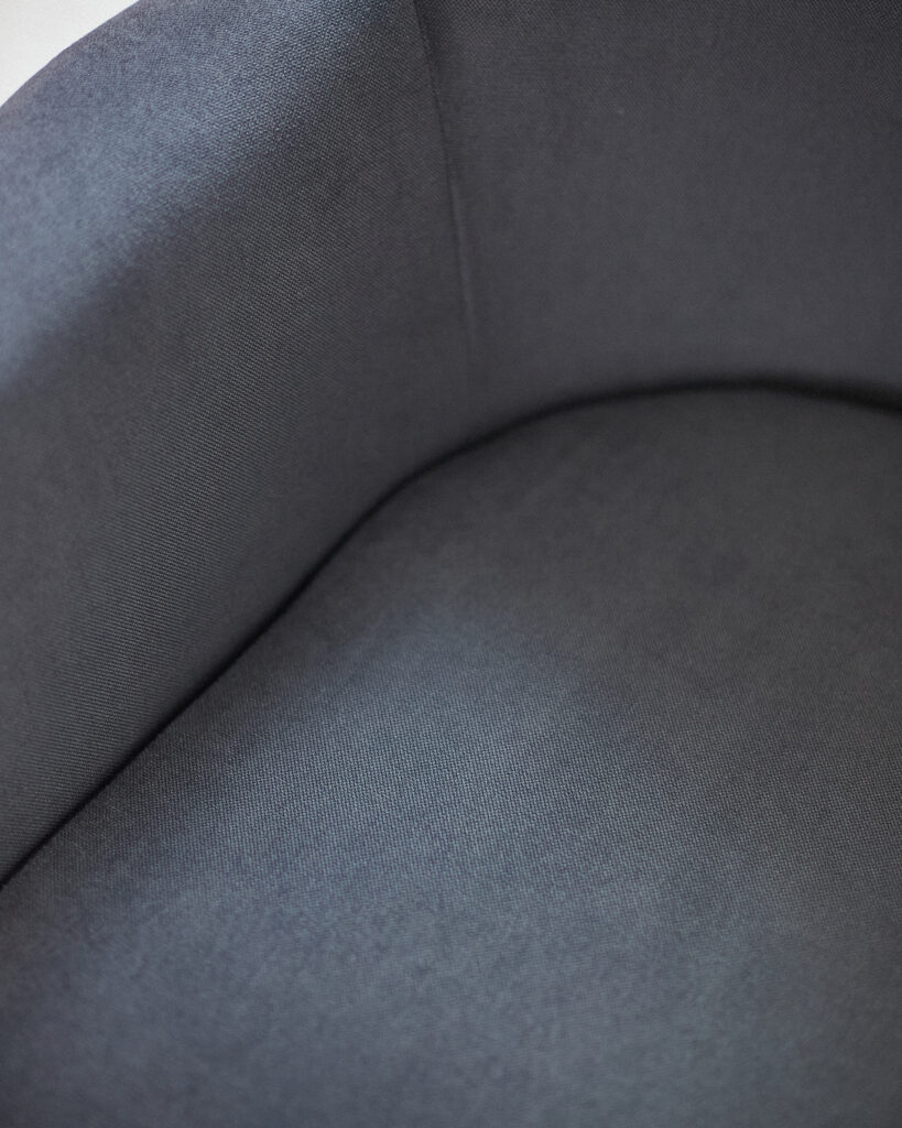 Untitled Session11450 Mid-Century Forgófotel