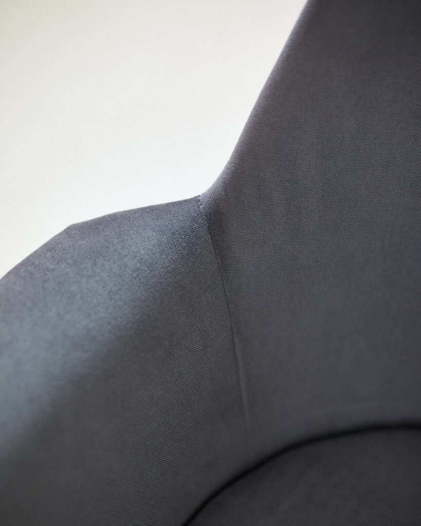 Untitled Session11452 Mid-Century Forgófotel