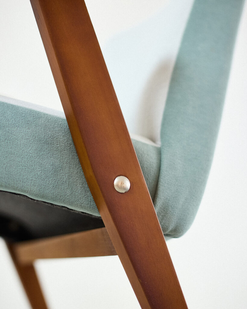 Untitled Session11463 Jósef Chierowski '366' Karfás Fotel