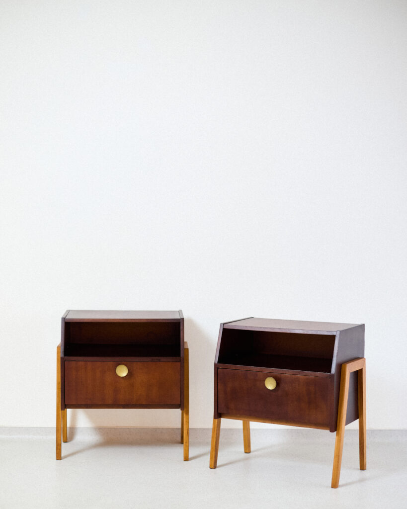 Restaurált Dió Éjjeliszekrények