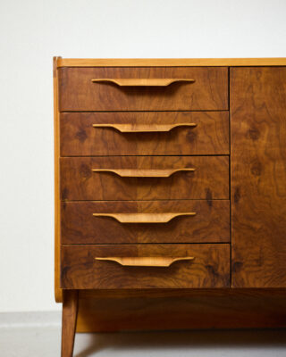 Untitled Session11547 Tatra Nabytok Restaurált Komód Fehér Üveglappal