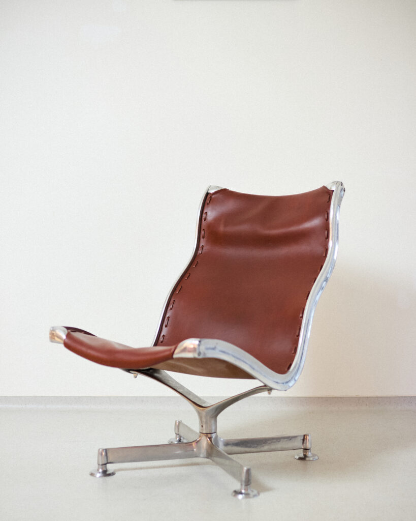 Untitled Session11567 Szedleczky Rudolf Marhabőr Pihenőszék