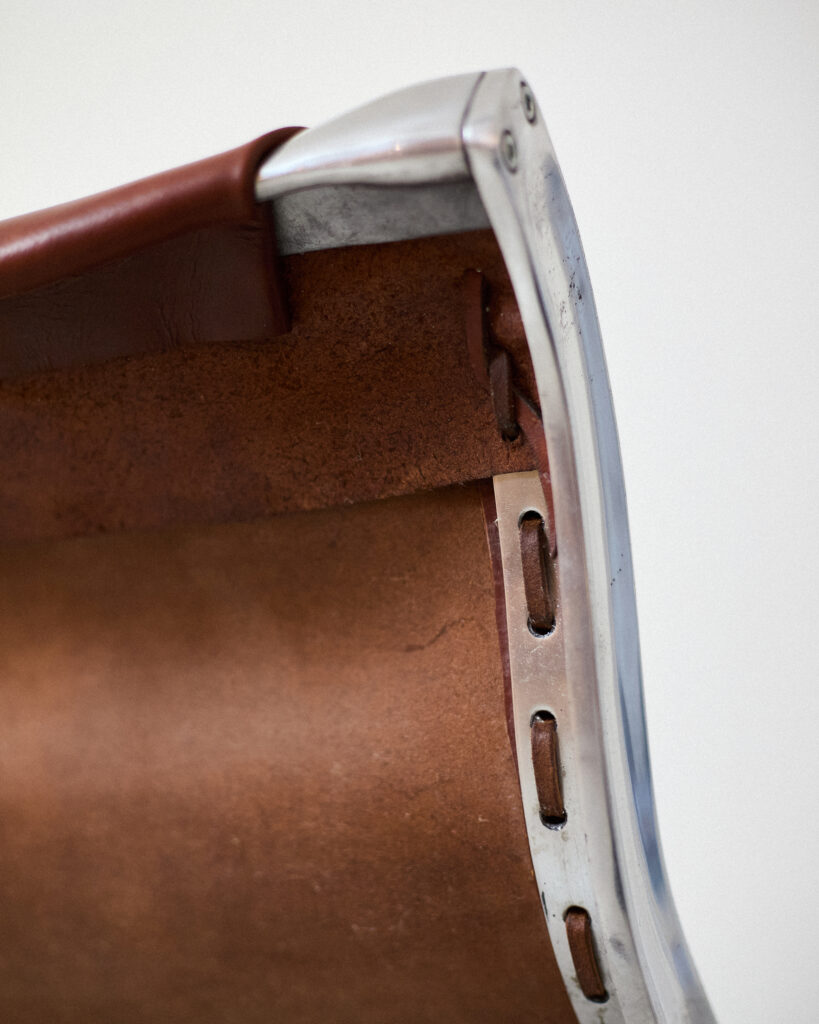 Untitled Session11580 Szedleczky Rudolf Marhabőr Pihenőszék