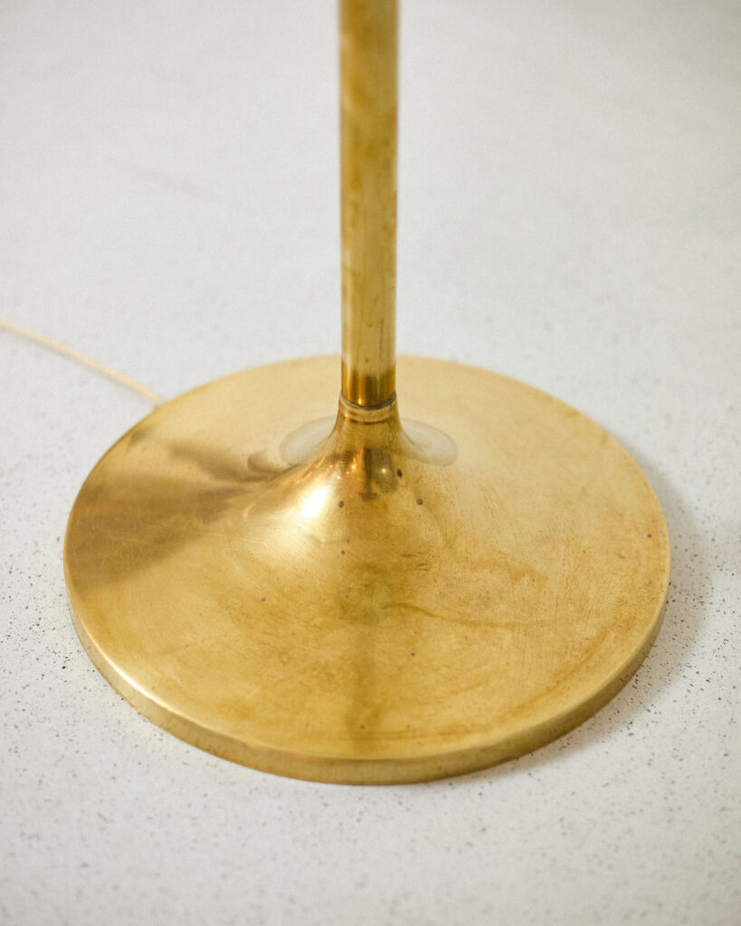 Iparművészeti Tejüvegbúrás Réz Állólámpa