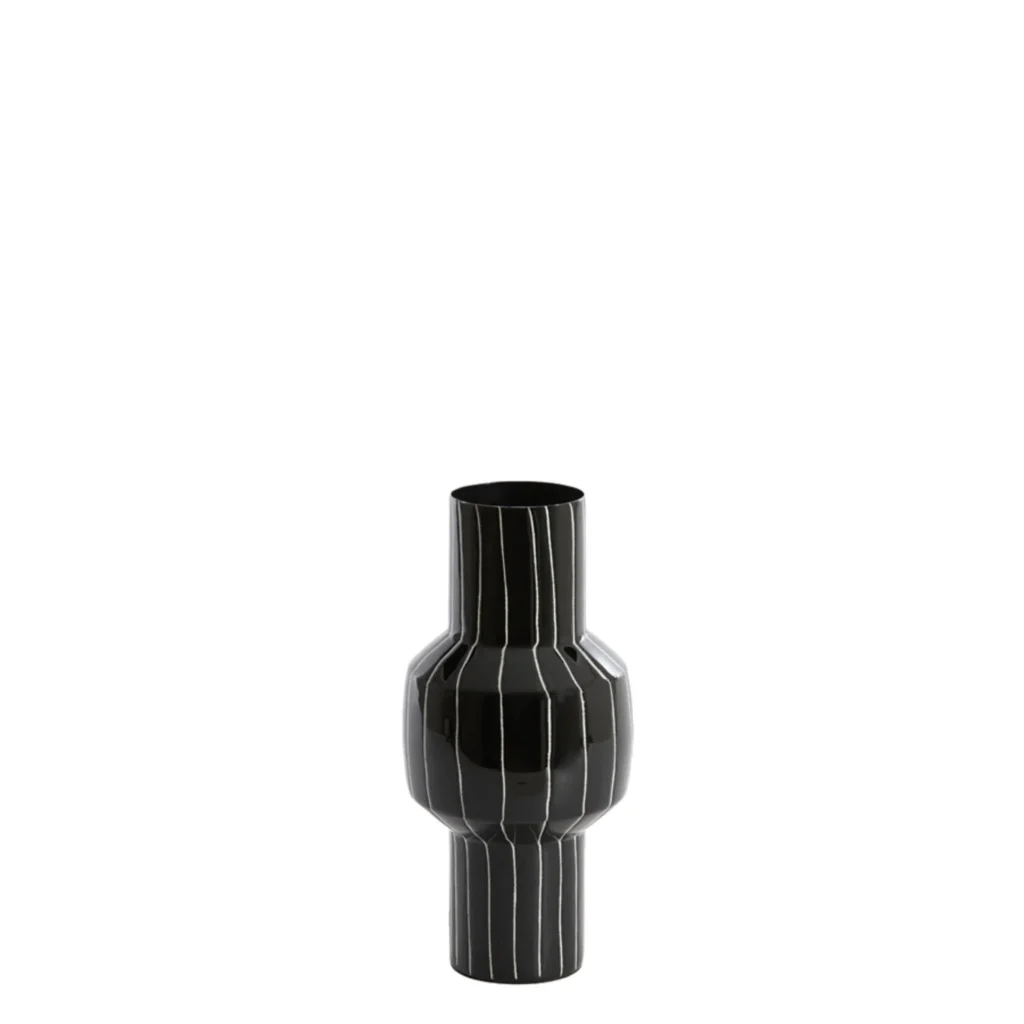 5889858 Fekete Fém Váza Fabrika x Studio Object