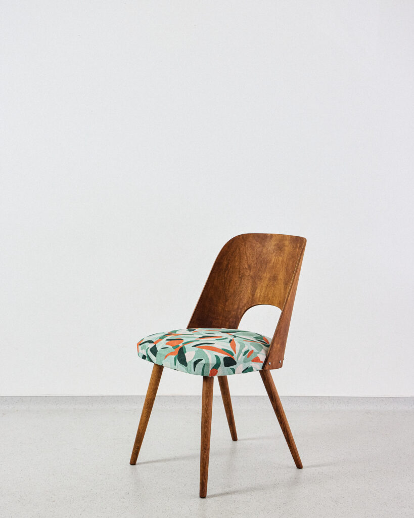 oswald-heardtl-chair-renovated-front Oswald Haerldt Chairs Restored