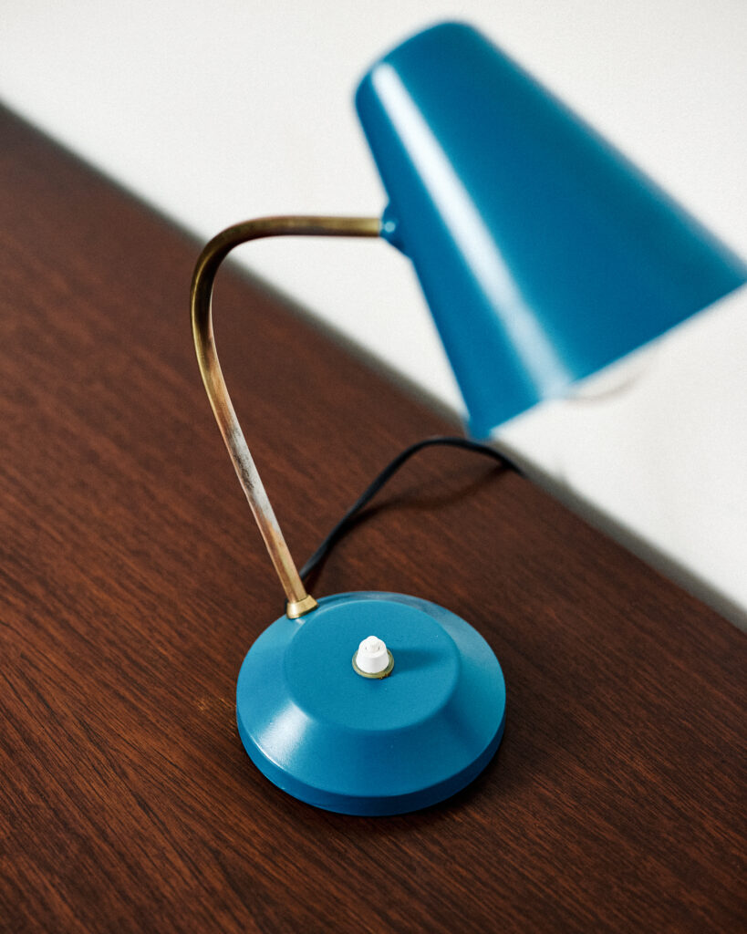 vintage-kek-lampa Sötétkék Magyar Olvasólámpa, 70-es évek