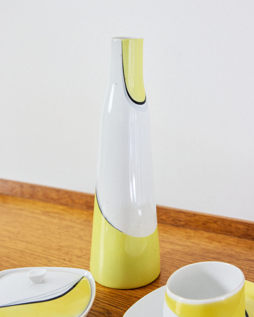 FABRIKA__229 Hollóházi Porcelán Szettben, Koczor Sándor