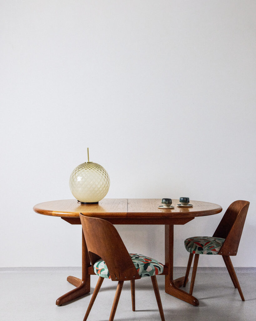 g-plan-teak-dining-table-enterior g-plan-teak-dining-table-enterior