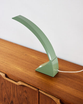 space-age-design-lamp-green