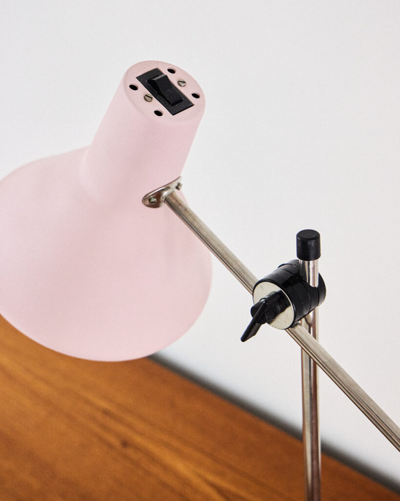 szarvasi-table-light-powder-pink-detail Mid- Century Matt Rózsaszín Asztali lámpa